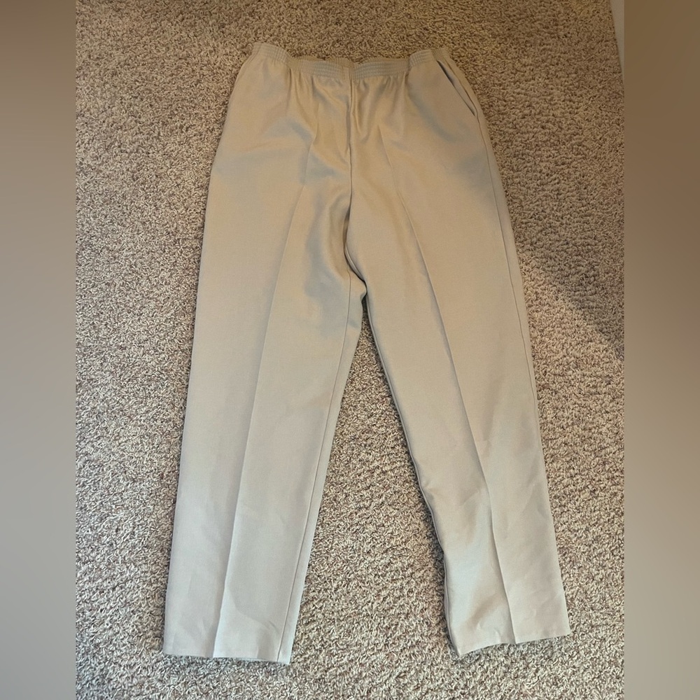 Alfred Dunner Size 14 women’s tan slacks.